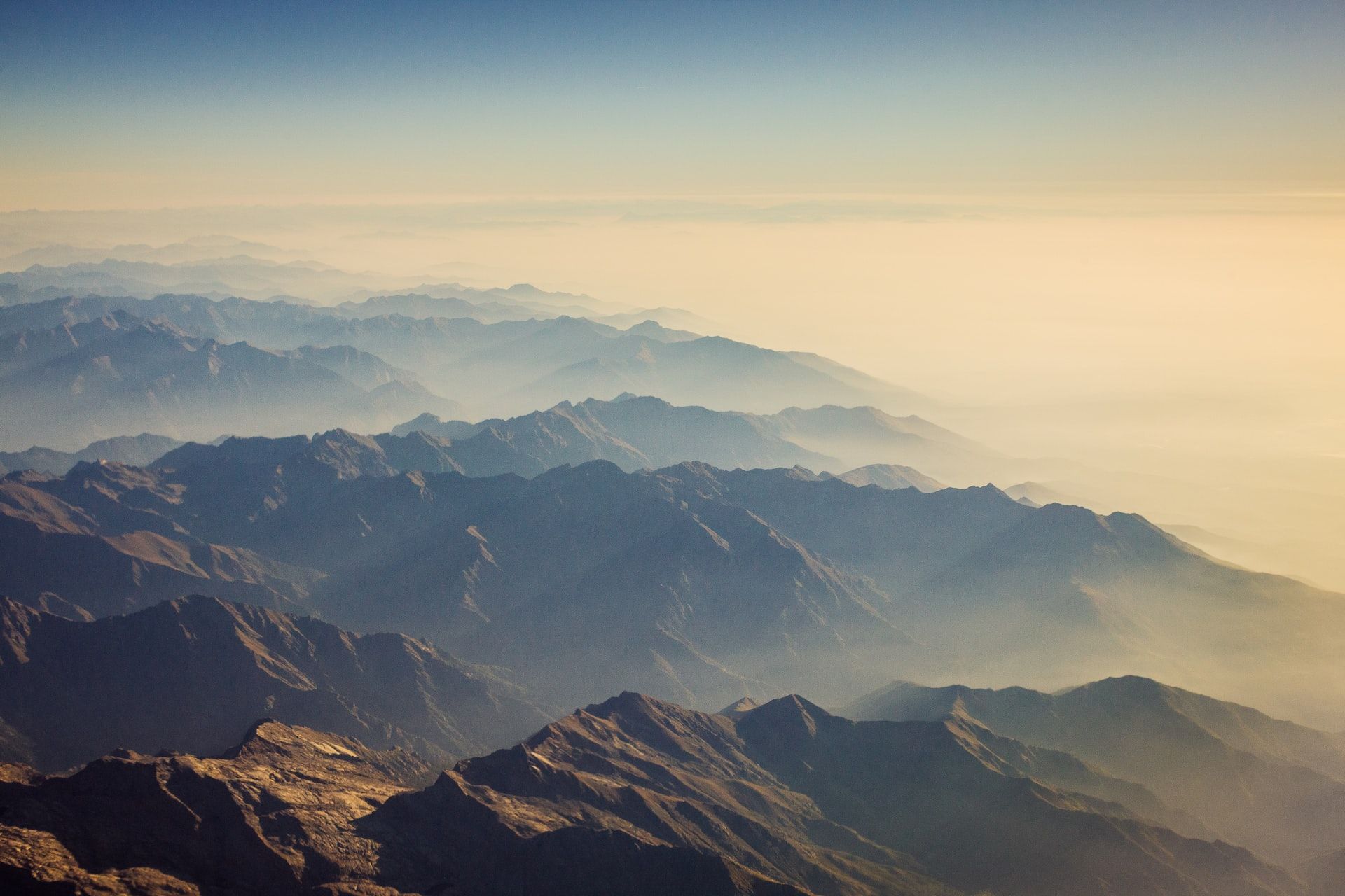 Berge über den Wolken.